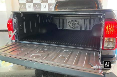 TOYOTA Hilux Caminhonete 2.7 16V 4P SRV FLEX CABINE DUPLA AUTOMTICO, Foto 19