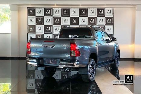 TOYOTA Hilux Caminhonete 2.7 16V 4P SRV FLEX CABINE DUPLA AUTOMTICO, Foto 8