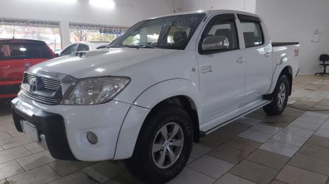 TOYOTA Hilux Caminhonete 3.0 16V 4P 4X4 SRV TURBO DIESEL CABINE DUPLA AUTOMTICO, Foto 1