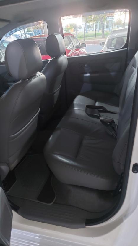 TOYOTA Hilux Caminhonete 3.0 16V 4P 4X4 SRV TURBO DIESEL CABINE DUPLA AUTOMTICO, Foto 12