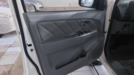 TOYOTA Hilux Caminhonete 3.0 16V 4P 4X4 SRV TURBO DIESEL CABINE DUPLA AUTOMTICO, Foto 13