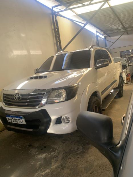 TOYOTA Hilux Caminhonete 3.0 4P 4X4 SRV TURBO DIESEL CABINE DUPLA AUTOMTICO, Foto 1