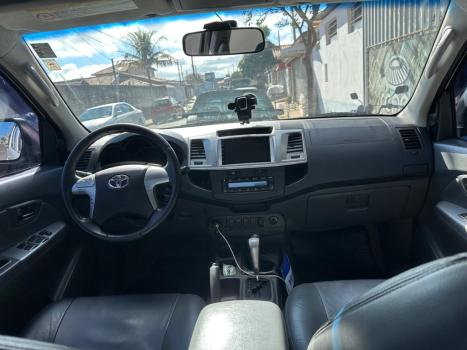 TOYOTA Hilux Caminhonete 3.0 4P 4X4 SRV TURBO DIESEL CABINE DUPLA AUTOMTICO, Foto 6