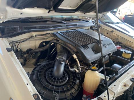 TOYOTA Hilux Caminhonete 3.0 16V 4P 4X4 SRV TURBO DIESEL CABINE DUPLA AUTOMTICO, Foto 3