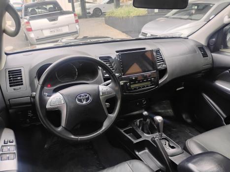 TOYOTA Hilux Caminhonete 2.8 16V SRV 4X4 DIESEL CABINE DUPLA AUTOMTICO, Foto 12