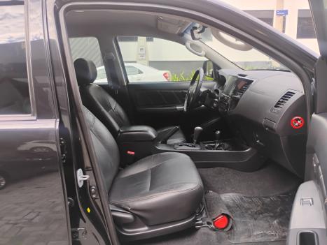 TOYOTA Hilux Caminhonete 2.8 16V SRV 4X4 DIESEL CABINE DUPLA AUTOMTICO, Foto 18