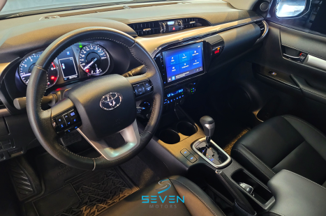 TOYOTA Hilux Caminhonete 2.8 16V SRV 4X4 DIESEL CABINE DUPLA AUTOMTICO, Foto 9