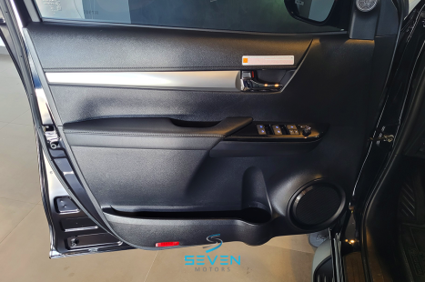TOYOTA Hilux Caminhonete 2.8 16V SRV 4X4 DIESEL CABINE DUPLA AUTOMTICO, Foto 12