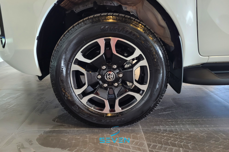 TOYOTA Hilux Caminhonete 2.8 16V SRV 4X4 DIESEL CABINE DUPLA AUTOMTICO, Foto 17