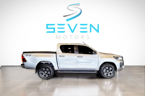 TOYOTA Hilux Caminhonete 2.8 16V 4P SR 4X4 DIESEL CABINE DUPLA AUTOMTICO, Foto 4