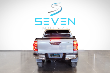 TOYOTA Hilux Caminhonete 2.8 16V 4P SR 4X4 DIESEL CABINE DUPLA AUTOMTICO, Foto 7