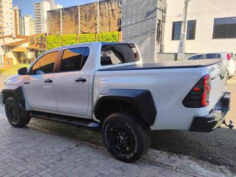 TOYOTA Hilux Caminhonete 2.8 16V GR SPORT 4X4 TURBO DIESEL CABINE DUPLA AUTOMTICO, Foto 4