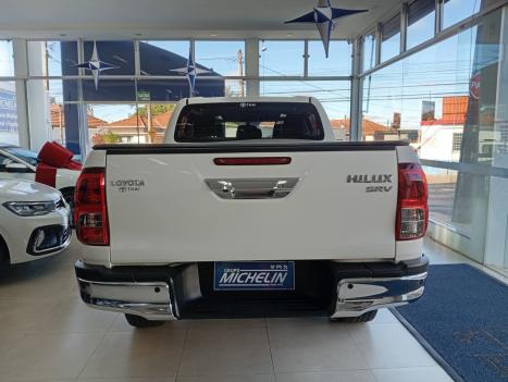TOYOTA Hilux Caminhonete 2.8 16V SRV 4X4 DIESEL CABINE DUPLA AUTOMTICO, Foto 4