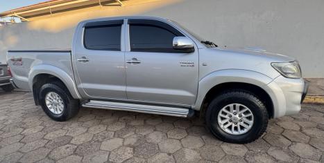 TOYOTA Hilux Caminhonete 3.0 4P SR TURBO DIESEL CABINE DUPLA, Foto 3