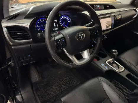 TOYOTA Hilux Caminhonete 2.8 16V SRV 4X4 DIESEL CABINE DUPLA AUTOMTICO, Foto 12