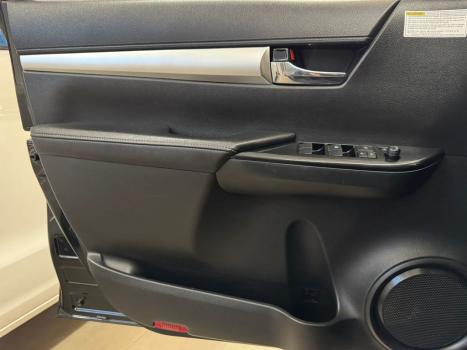 TOYOTA Hilux Caminhonete 2.8 16V SRV 4X4 DIESEL CABINE DUPLA AUTOMTICO, Foto 9