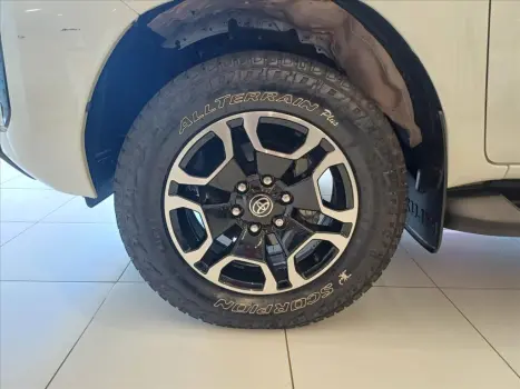 TOYOTA Hilux Caminhonete 2.8 16V SRX 4X4 TURBO DIESEL CABINE DUPLA AUTOMTICO, Foto 12