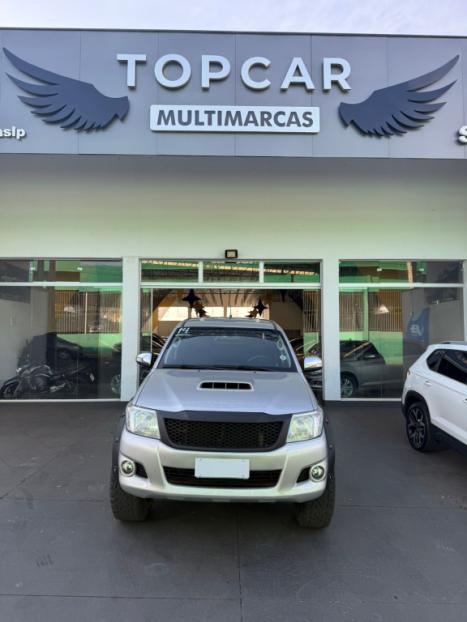 TOYOTA Hilux Caminhonete 3.0 4P 4X4 SRV TURBO DIESEL CABINE DUPLA AUTOMTICO, Foto 3