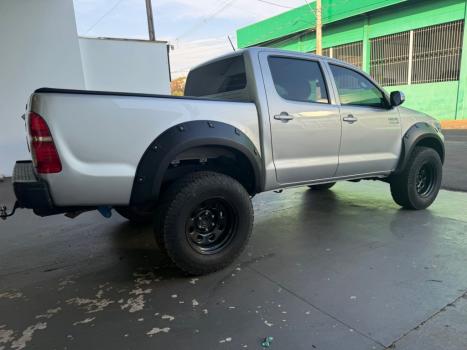 TOYOTA Hilux Caminhonete 3.0 4P 4X4 SRV TURBO DIESEL CABINE DUPLA AUTOMTICO, Foto 4