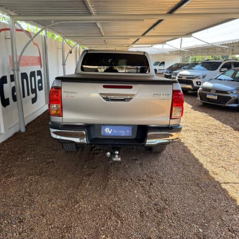 TOYOTA Hilux Caminhonete 2.8 16V 4P SRX DIESEL CABINE DUPLA, Foto 8