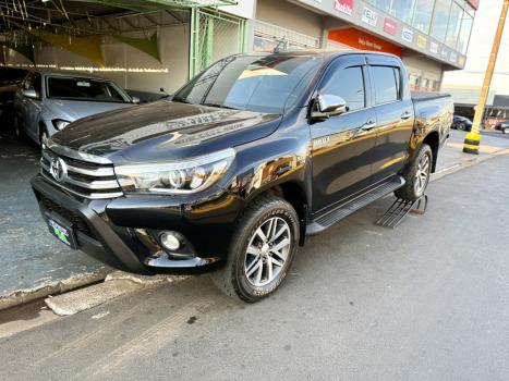 TOYOTA Hilux Caminhonete 2.8 16V SRX 4X4 TURBO DIESEL CABINE DUPLA AUTOMTICO, Foto 2