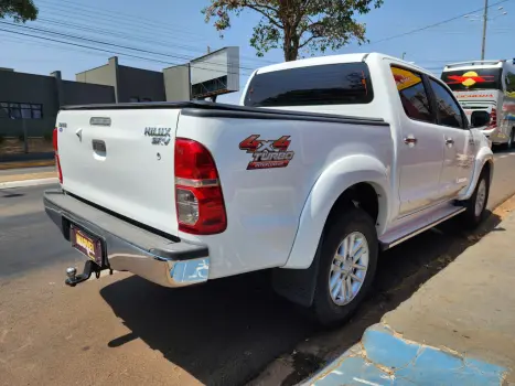 TOYOTA Hilux Caminhonete 3.0 4P 4X4 SRV TURBO DIESEL CABINE DUPLA AUTOMTICO, Foto 4