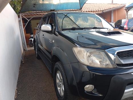 TOYOTA Hilux Caminhonete 3.0 4P 4X4 SRV TURBO DIESEL CABINE DUPLA AUTOMTICO, Foto 2