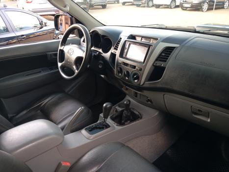 TOYOTA Hilux Caminhonete 3.0 4P 4X4 SRV TURBO DIESEL CABINE DUPLA AUTOMTICO, Foto 3