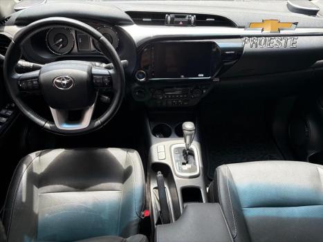 TOYOTA Hilux Caminhonete 2.8 16V SRX 4X4 TURBO DIESEL CABINE DUPLA AUTOMTICO, Foto 4