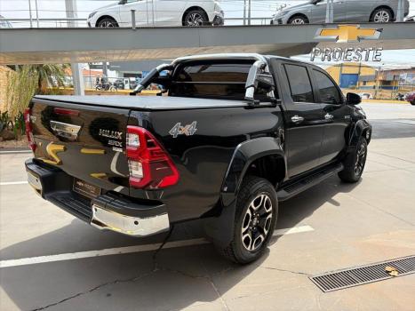 TOYOTA Hilux Caminhonete 2.8 16V SRX 4X4 TURBO DIESEL CABINE DUPLA AUTOMTICO, Foto 9