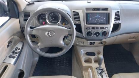 TOYOTA Hilux SW4 2.7 16V 4P FLEX SR 7 LUGARES AUTOMTICO, Foto 5