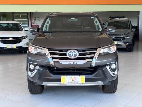 TOYOTA Hilux SW4 2.7 16V 4P FLEX SRV 7 LUGARES AUTOMTICO, Foto 2