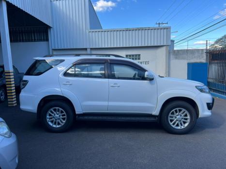 TOYOTA Hilux SW4 2.7 16V 4P SR FLEX AUTOMTICO, Foto 10