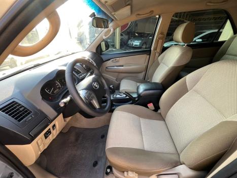 TOYOTA Hilux SW4 2.7 16V 4P FLEX SR 7 LUGARES AUTOMTICO, Foto 10