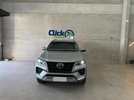 TOYOTA Hilux SW4 2.8 16V 4P SRX 4X4 7 LUGARES TURBO DIESEL AUTOMTICO, Foto 8