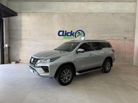 TOYOTA Hilux SW4 2.8 16V 4P SRX 4X4 7 LUGARES TURBO DIESEL AUTOMTICO, Foto 7