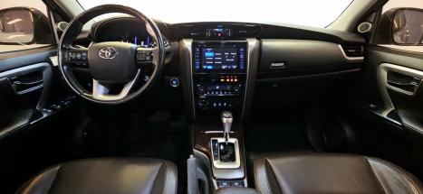 TOYOTA Hilux SW4 2.8 16V 4P SRX 4X4 7 LUGARES TURBO DIESEL AUTOMTICO, Foto 12