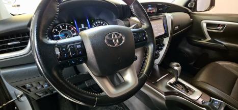 TOYOTA Hilux SW4 2.8 16V 4P SRX 4X4 7 LUGARES TURBO DIESEL AUTOMTICO, Foto 16