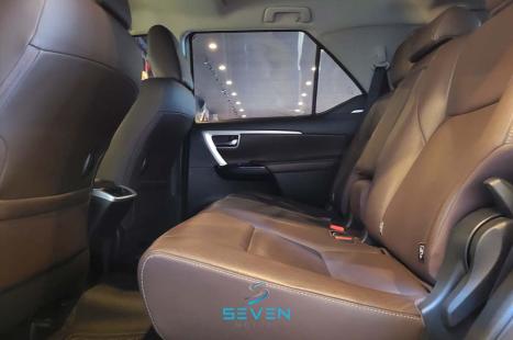 TOYOTA Hilux SW4 2.8 4P SRX 4X4 TURBO DIESEL AUTOMTICO, Foto 14