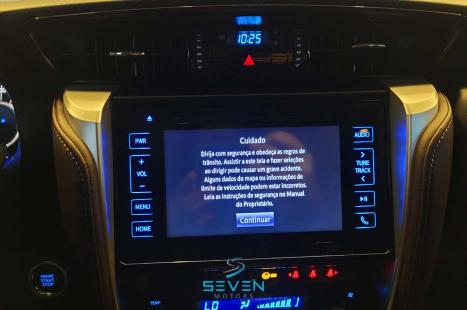 TOYOTA Hilux SW4 2.8 4P SRX 4X4 TURBO DIESEL AUTOMTICO, Foto 15