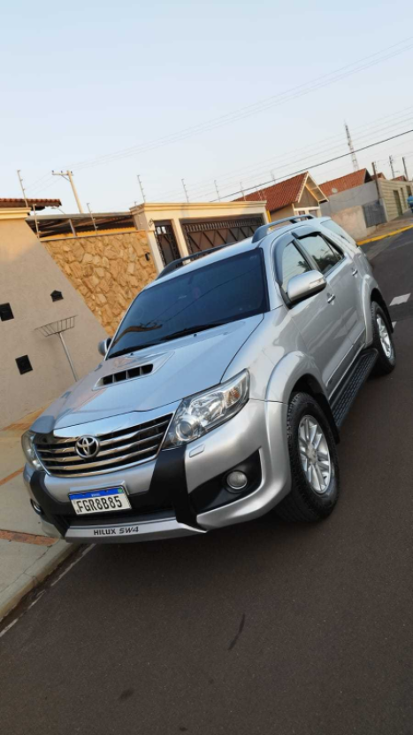 TOYOTA Hilux SW4 3.0 16V 4P SRV 4X4 7 LUGARES TURBO DIESEL AUTOMTICO, Foto 7