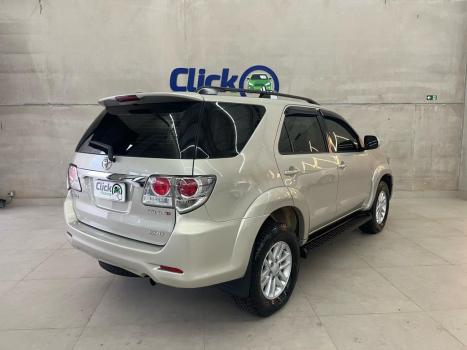 TOYOTA Hilux SW4 3.0 16V 4P SRV 4X4 TURBO DIESEL AUTOMTICO, Foto 3