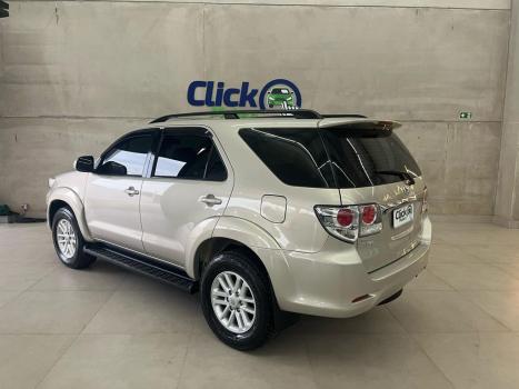 TOYOTA Hilux SW4 3.0 16V 4P SRV 4X4 TURBO DIESEL AUTOMTICO, Foto 5