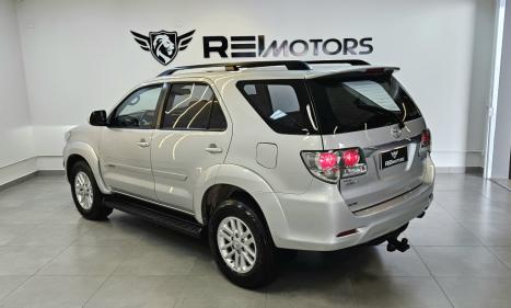 TOYOTA Hilux SW4 3.0 16V 4P SRV 4X4 TURBO DIESEL AUTOMTICO, Foto 4