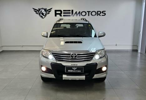 TOYOTA Hilux SW4 3.0 16V 4P SRV 4X4 TURBO DIESEL AUTOMTICO, Foto 5