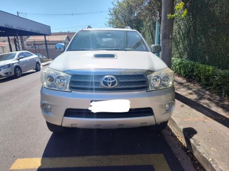 TOYOTA Hilux SW4 3.0 16V 4P SRV 4X4 TURBO DIESEL AUTOMTICO, Foto 3