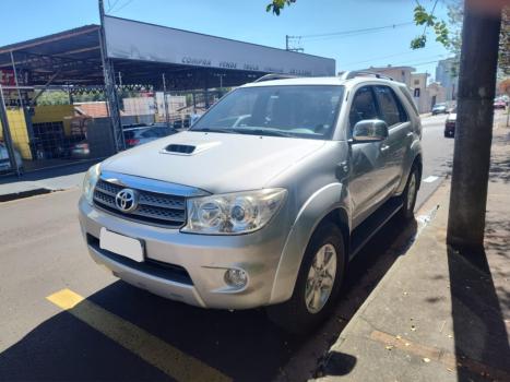 TOYOTA Hilux SW4 3.0 16V 4P SRV 4X4 TURBO DIESEL AUTOMTICO, Foto 4