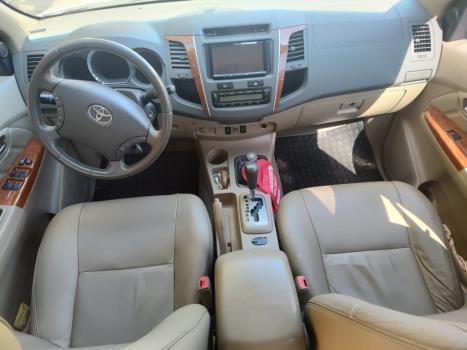 TOYOTA Hilux SW4 3.0 16V 4P SRV 4X4 TURBO DIESEL AUTOMTICO, Foto 7