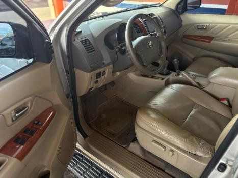 TOYOTA Hilux SW4 3.0 16V 4P SRV 4X4 7 LUGARES TURBO DIESEL AUTOMTICO, Foto 8