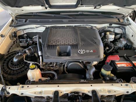 TOYOTA Hilux SW4 3.0 16V 4P SRV 4X4 TURBO DIESEL AUTOMTICO, Foto 3